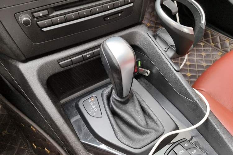 Used BMW X1 2010 sDrive18i Luxury Model Gear Lever