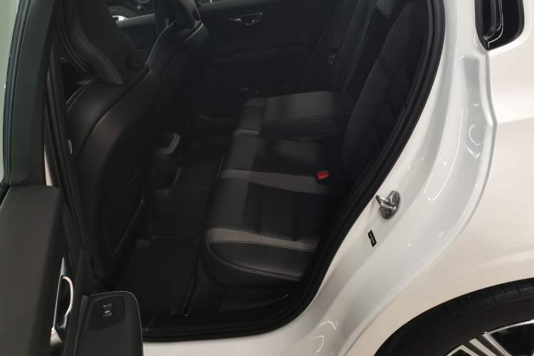 Used Volvo S60 2024 B5 Zhiya Sport Edition
