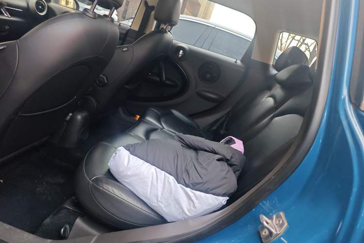 Used MINI Countryman 2011 1.6L COOPER Excitement Left Rear Seat