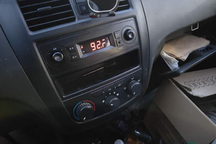 Used Wuling Rongguang 2019 1.2L S Van Standard Model with 5 Seats Audio And AC Panel