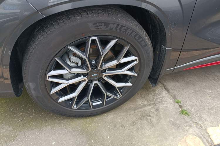 Used CHANGAN OSHAN Z6 2023 Blue Whale 1.5T DCT Smart Navigation Model Exterior 4