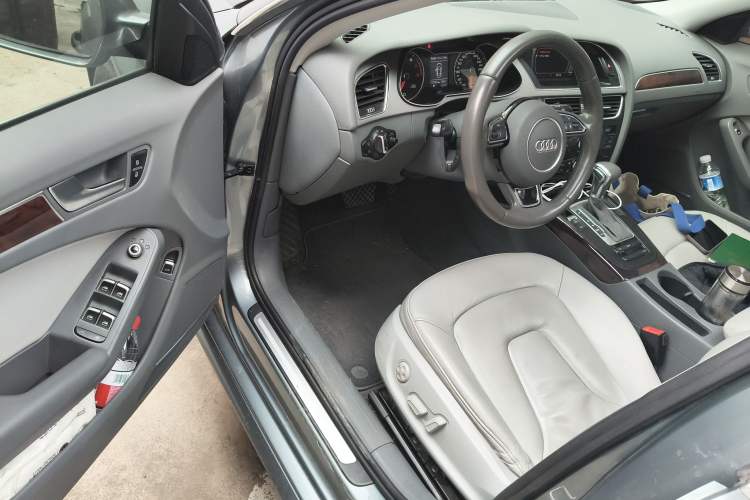 Used Audi A4L 2013 35 TFSI Automatic Comfort Model
