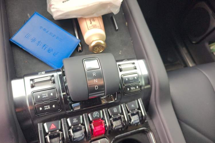 Used Formula Leopard 8 2025 Smart & Brave Flagship Edition 7 Seats