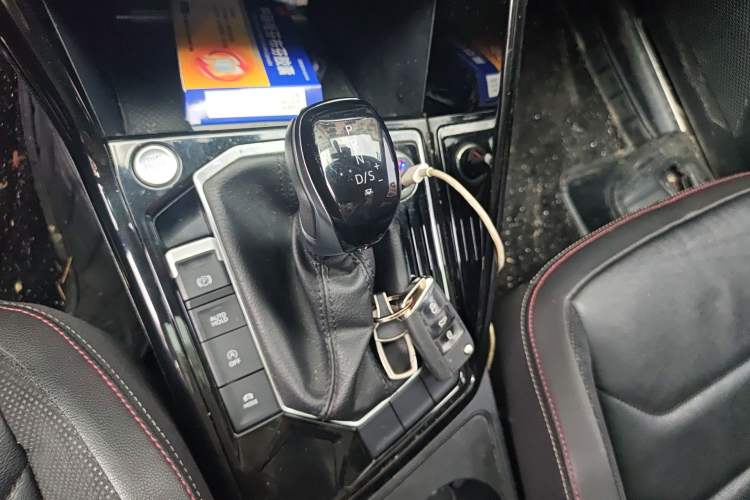 Used Volkswagen Tayron 2019 Teramont Edition 280TSI Two-Wheel Drive Luxury Model China VI Standard Gear Lever