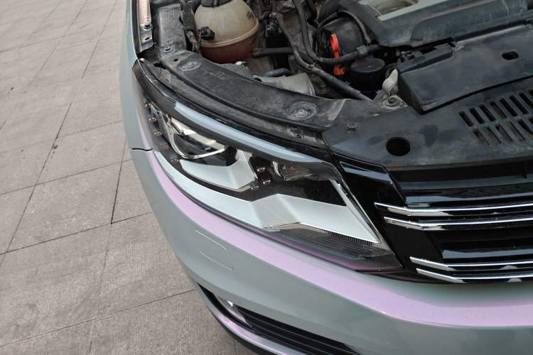 Used Volkswagen Tiguan 2015 2.0 TSI Automatic All-Wheel Drive Flagship Edition