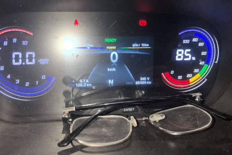 Used CHANGAN KAICHENG Ruixing EM60 2022 Pure Electric Van 4498 mm Long Flat Roof with Rear-Hinged Doors 2 Seats 60 kW 41.86 kWh