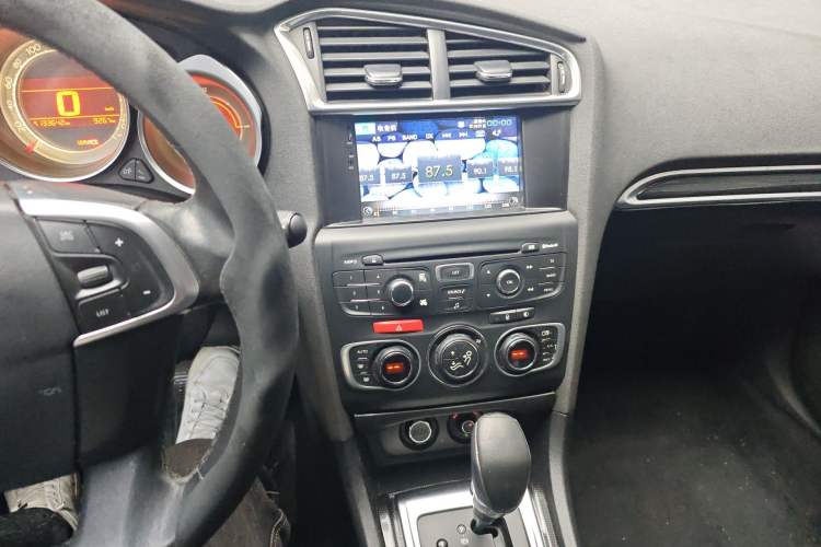 Used Citroen C4L 2013 1.6THP Automatic Dynamic Edition Audio And AC Panel