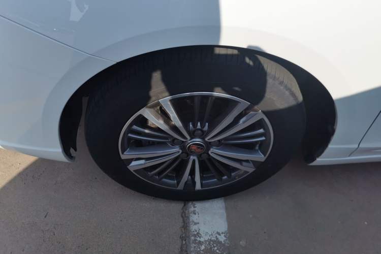 Used Roewe i5 2019 1.5L Manual 4G Connect Leehao Flagship Edition