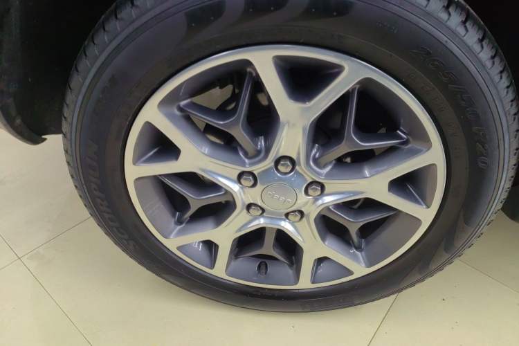 Used Jeep Grand Cherokee (Import) 2020 3.0L Elite Navigation Edition
