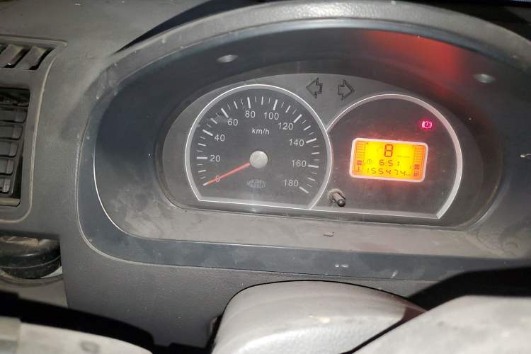 Used BAIC Weiwang 306 2011 1.3L base model 7 seats
