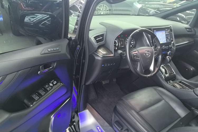 Used Toyota Alphard 2023 Dual-Motor 2.5L Premium Golden Edition