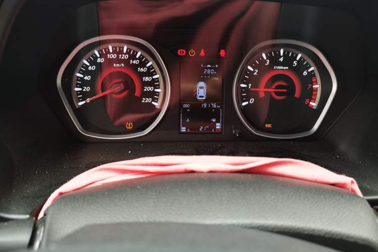 Used Soueast DX3 2018 1.5L Manual Luxury Model