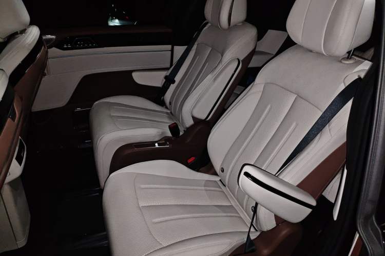 Used BYD Xia 2025 DM-i 1.5T 100km Supreme Edition
