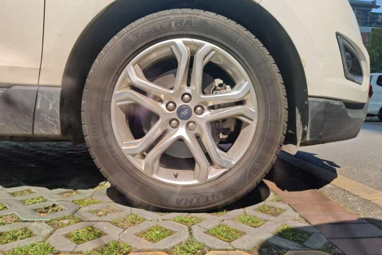 Used Ford Edge 2018 EcoBoost 245 Two-Wheel-Drive Titanium 7-Seater China V Standard
