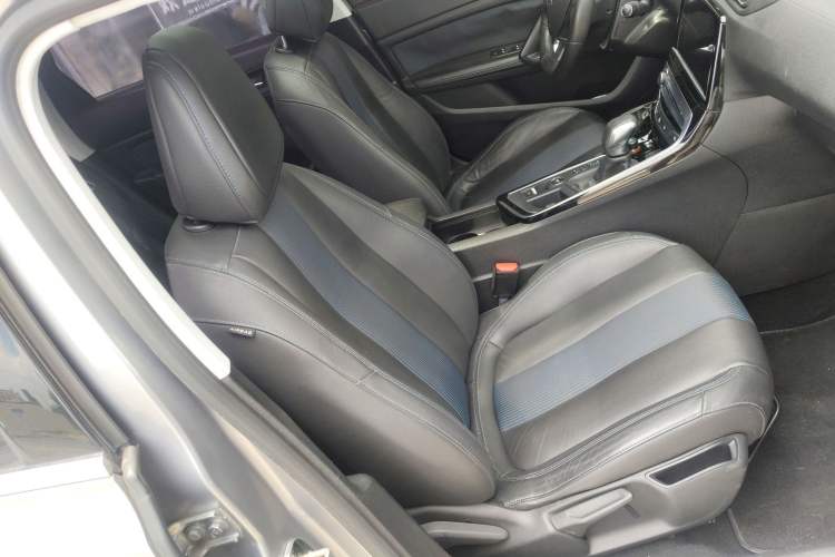 Used Peugeot 308 2016 350THP Automatic Prestige Edition Right Front Seat