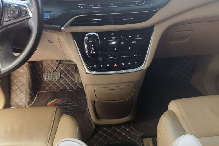 Used Buick GL8 2020 ES Land Cruiser 653T Luxury Edition