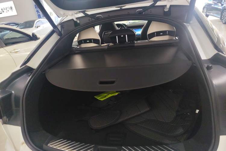 Used Lynk & Co 05 2023 2.0TD Two-Wheel Drive Shine Halo