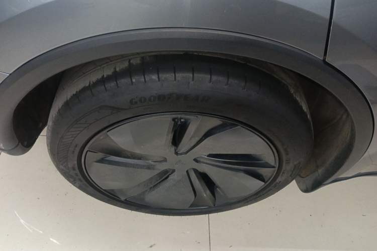 Used Tesla Model Y 2025 Rear-Wheel-Drive Version