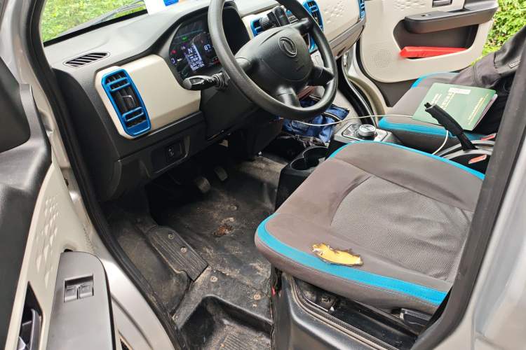 Used Dongfeng Xiaokang EC36II 2023 Nidec 38.64 kWh Driver Seat