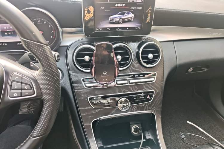 Used Mercedes-Benz C-Class 2015 C 200 L Sport Edition Audio And AC Panel