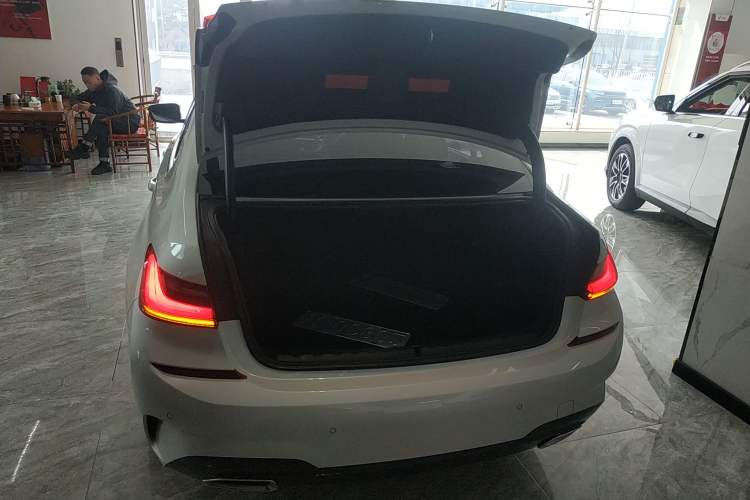 Used BMW 3 Series 2021 Restyled 325Li xDrive M Sport Package
