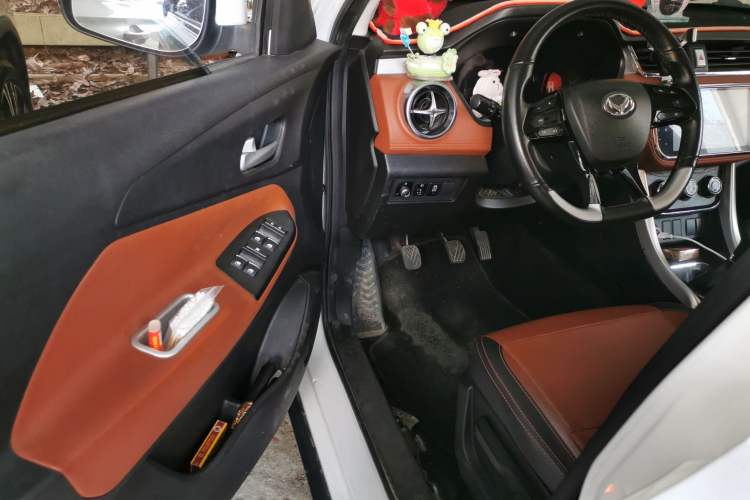 Used HYOSOW S3 2016 S3L 1.5L Manual Prestige Edition Driver Seat