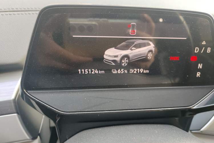 Used Volkswagen ID.6 CROZZ 2021 Long-Range PURE+ Edition Odometer Close Up