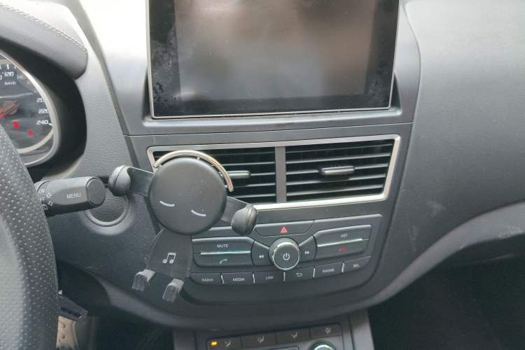 Used Bestune X40 2017 1.6L Automatic Luxury Model
