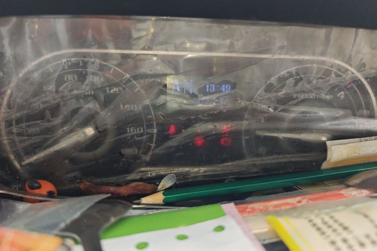 Used SAIC MAXUS Xintu V80 2021 2.0T AMT Classic City Distribution King Long Wheelbase Mid-Roof 3-Seater