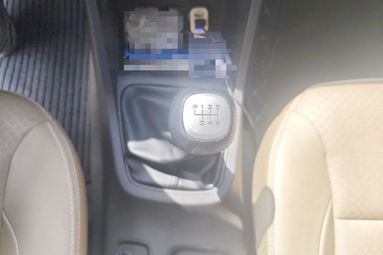 Used Wuling Hongguang 2019 1.5L S Comfort Edition China VI LAR Gear Lever