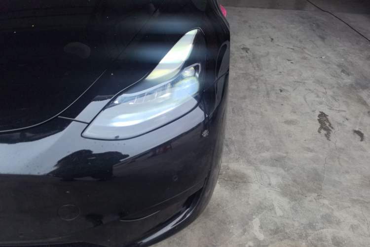 Used Tesla Model Y 2022 Rear-Wheel-Drive Version
