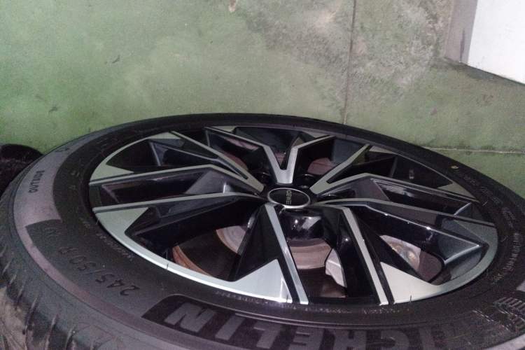 Used Roewe RX9 2023 2.0T Two-Wheel Drive Enjoyment Version