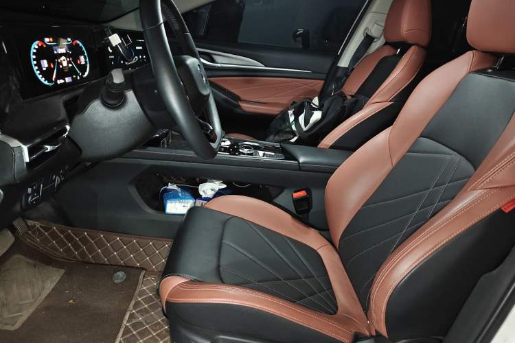 Used CHANGAN Eado 2023 Changan Edition PLUS Blue Whale NE 1.4T GDI DCT Prestige Version