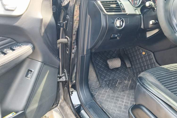 Used Mercedes-Benz GLE Coupe 2018 GLE 320 4MATIC Coupe SUV Driver Seat