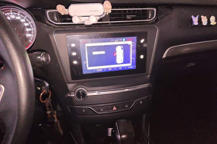 Used Peugeot 408 2016 1.6T Automatic Luxury Edition Audio And AC Panel