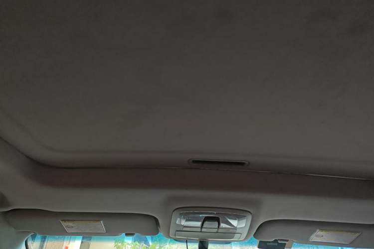 Used SsangYong Korando 2014 2.0L Gasoline Two-Wheel Drive Automatic Elite Navigation Edition