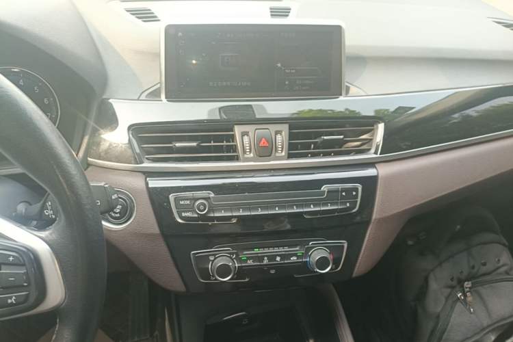 Used BMW X1 2020 sDrive20Li Fashion Model Audio And AC Panel