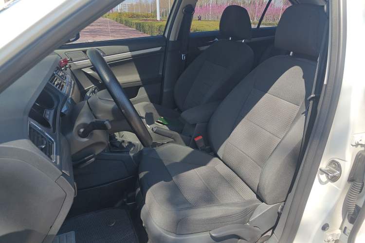 Used Volkswagen Lavida 2017 1.6L Automatic Fashion Edition
