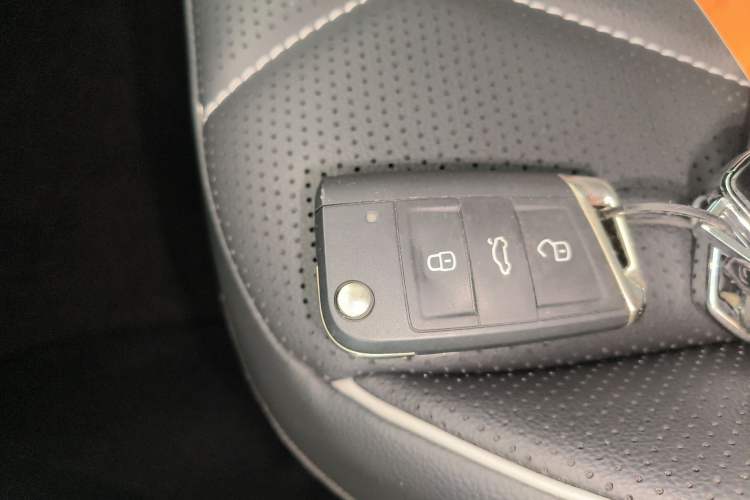 Used Volkswagen Tiguan L 2023 300TSI Automatic Two-Wheel Drive Smart Edition Vehicle Key