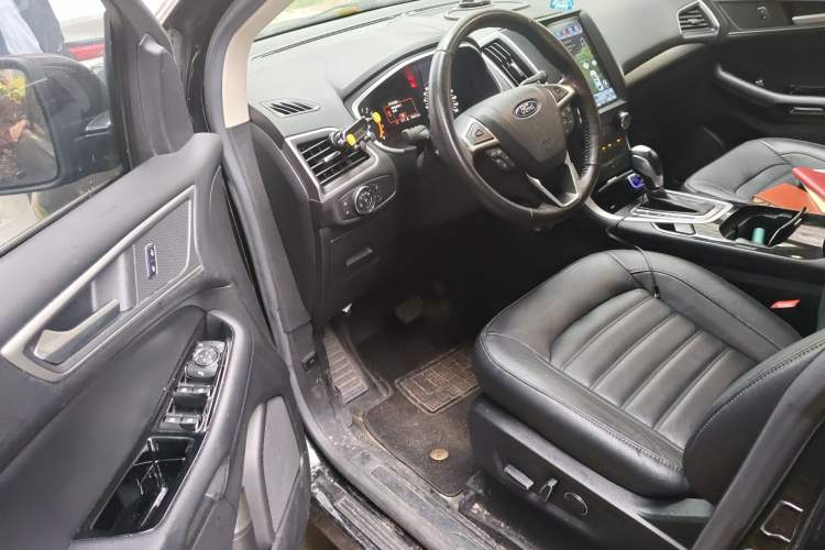 Used Ford Edge 2018 EcoBoost 245 Two-Wheel-Drive Platinum Edition 7-Seater China V Emission Standard