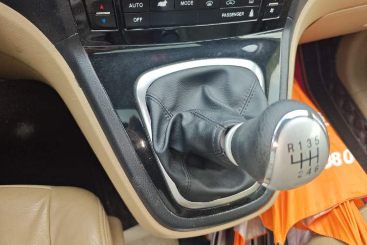 Used Haval H6 2012 1.5T Manual Two-Wheel Drive Prestige Version
