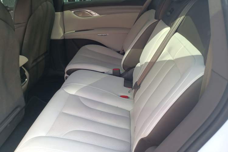 Used IM LS7 2023 90 kWh Elite Rear-Drive Version