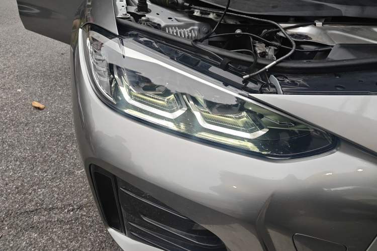 Used BMW i4 2023 eDrive35
