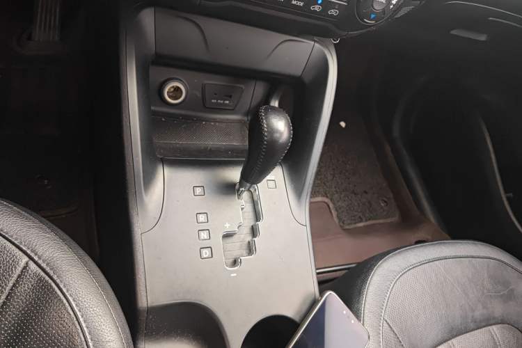 Used Hyundai ix35 2013 2.0L Automatic Two-Wheel Drive Smart GLS China IV Standard
