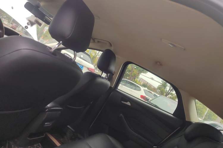 Used Ford Focus 2017 Hatchback 1.6L Automatic Comfort Plus SmartDrive Edition
