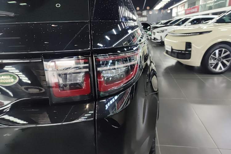 Used Land Rover Discovery Sport 2022 Revised Version 2 249 PS R-Dynamic SE Performance Tech Edition 5 Seats