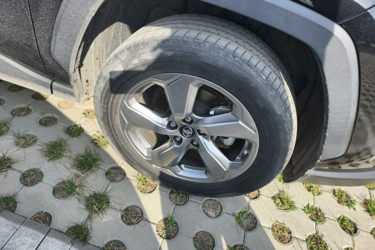 Used Toyota RAV4 2021 2.0L CVT 4x4 Style PLUS Edition
