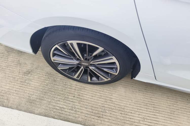 Used Chery Arrizo 8 2024 1.6T DCT Rui Right Rear Wheel Hub