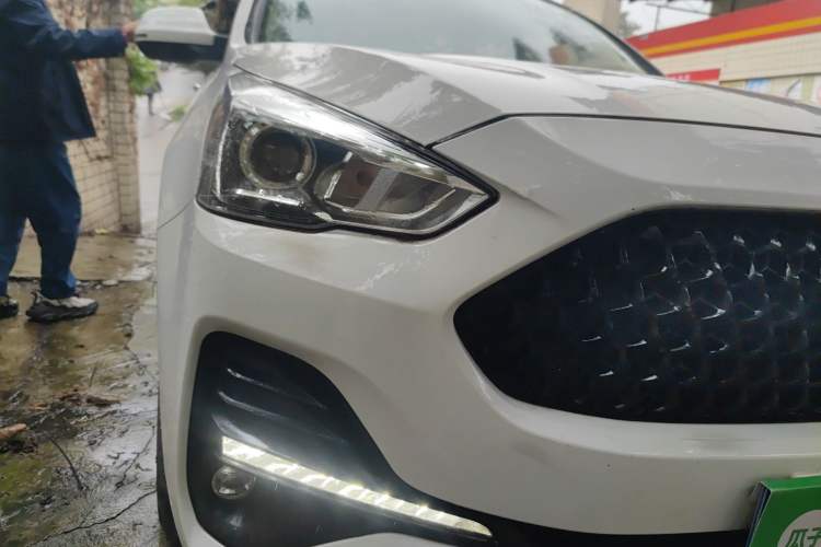 Used Haval M6 2019 1.5T DCT Two-Wheel Drive Elite Version China VI Standard