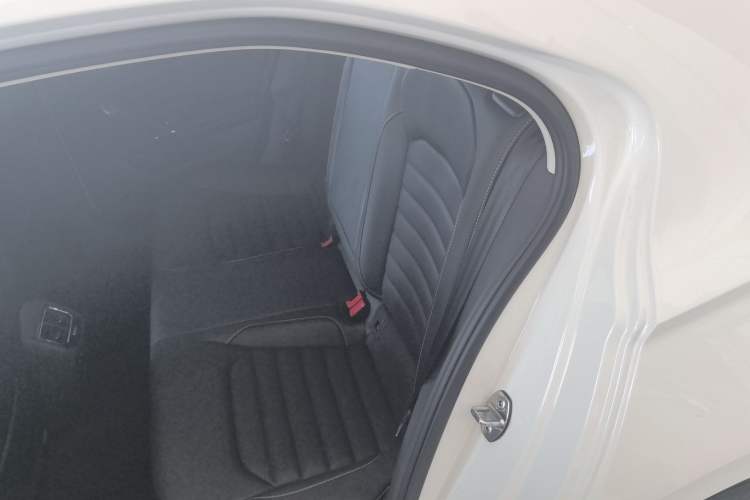 Used Volkswagen Lamando 2019 280TSI DSG Comfort Edition China VI standard
